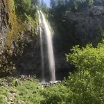 La Vallee * La Tour-dʼAuvergne